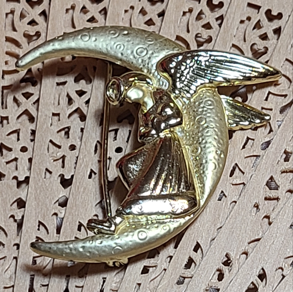Angel/moon Brooch For Sale Today Gold Tone
